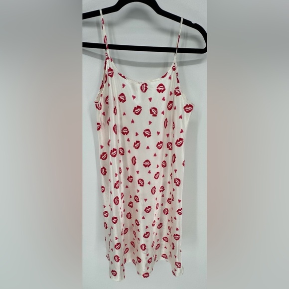 Delicate Treasures Intimates Vintage Lip Kiss Slip Nightie - Picture 1 of 14